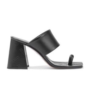 MAISON MARGIELA
Tabi split-toe logo-embossed leather sandals